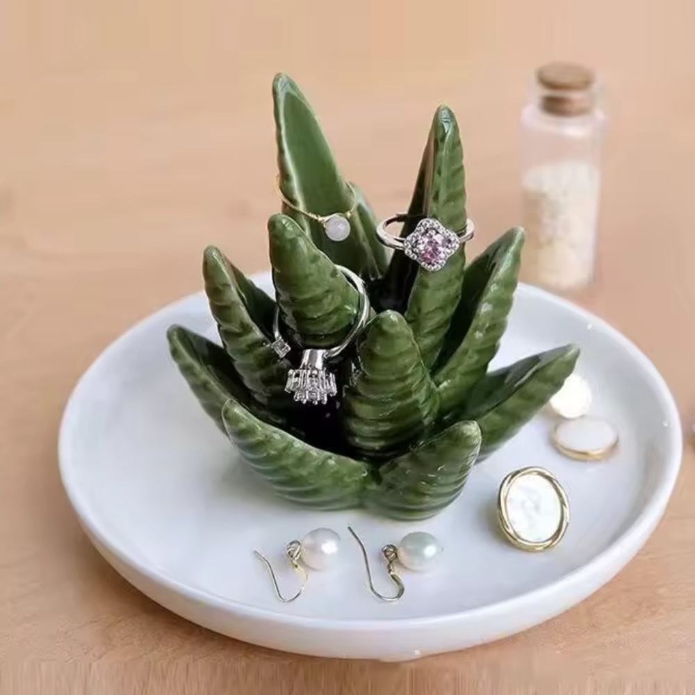 Cactus Ring Holder - Picture 4 of 10